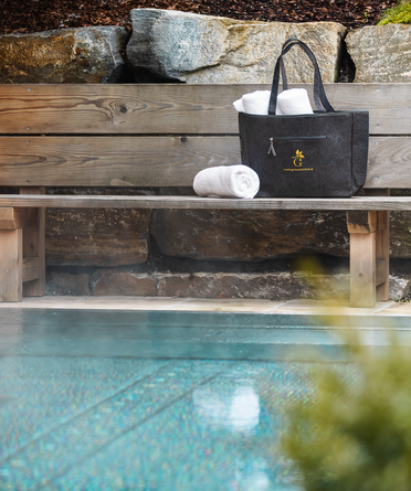 Außenwhirlpool im Erlenreich Relax & SPA des GROSSARLER HOF | © SPORTALPEN