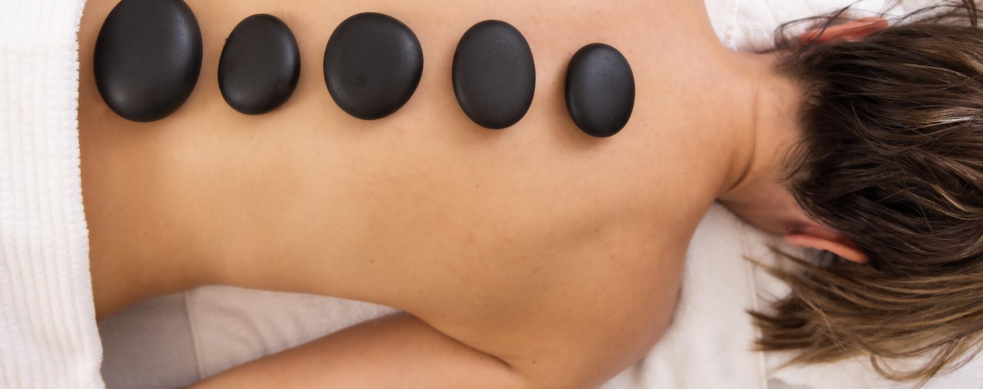 Hot Stone Massage im Urlaub