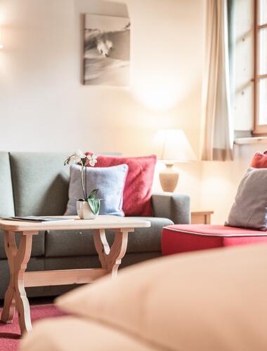 Almhütte in malerischer Berglandschaft nahe dem Boutique Hotel Salzburg, ideal für Ausflüge und Naturgenuss
