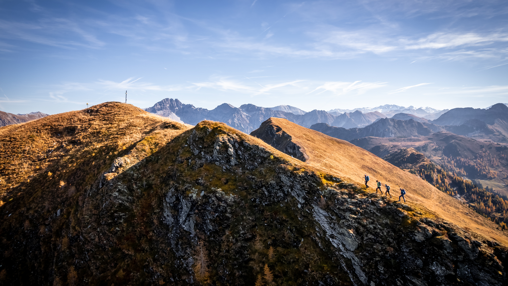 Autumn holiday in the Grossarl Valley with views of the golden mountain landscape in Salzburger Land