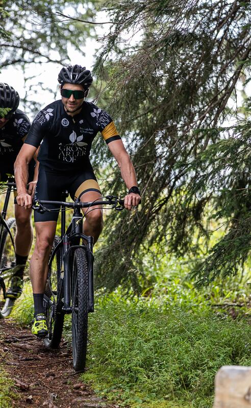 mountain biking in the forest in Großarl | © www.fabianfranzferdinand.com