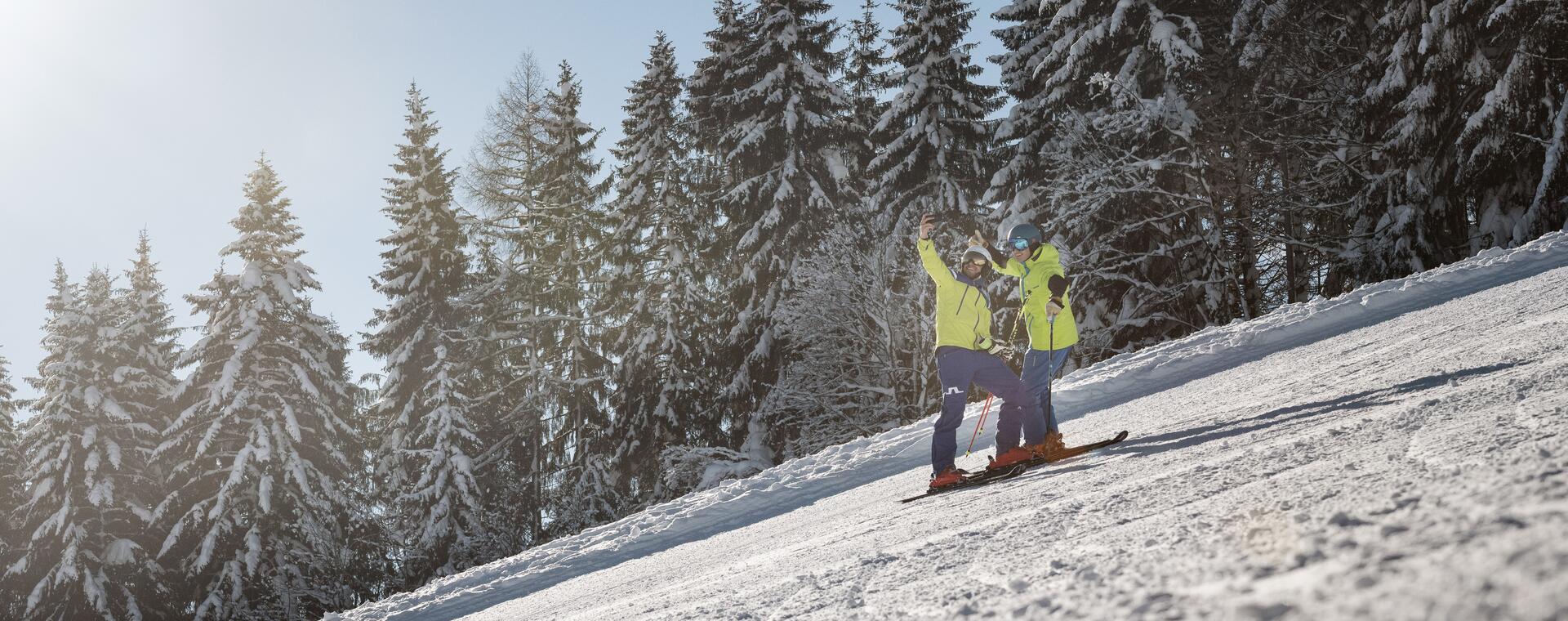 Skifahren bei Sonnenschein in Großarl | © SalzburgerLand Tourismus