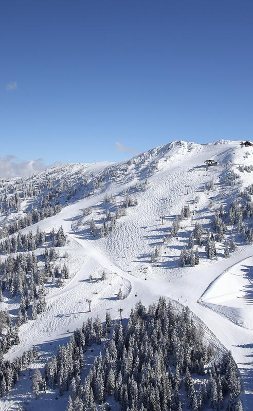 Blick auf die verschneiten Pisten und Skilifte, ein perfektes Ziel für einen Skiurlaub im Salzburger Land | © www.grossarltal.info