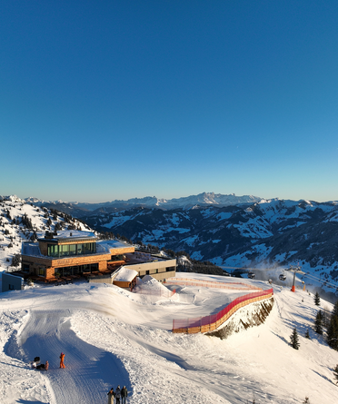 Panoramic winter hiking trail from Kieserl towards Fulseck in Grossarl